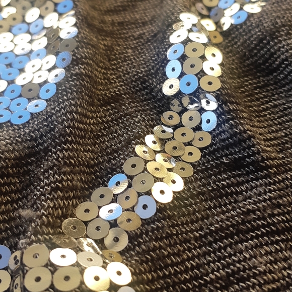 Forever 21 Sequined Heart 3/4 Sleeve Shirt - Picture 4 of 8